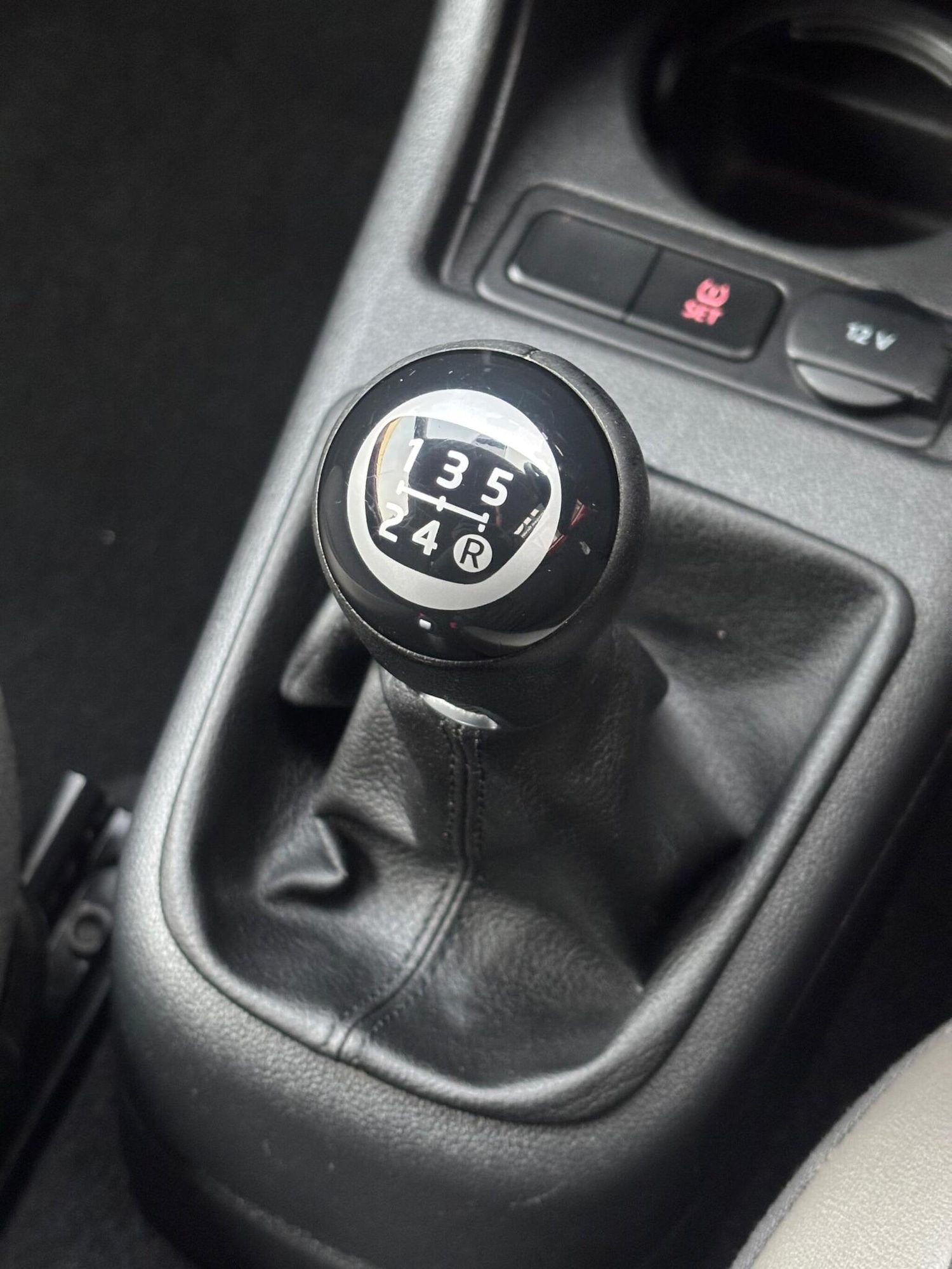 Used Volkswagen up! 2014 for sale - 76560057: Photo 22