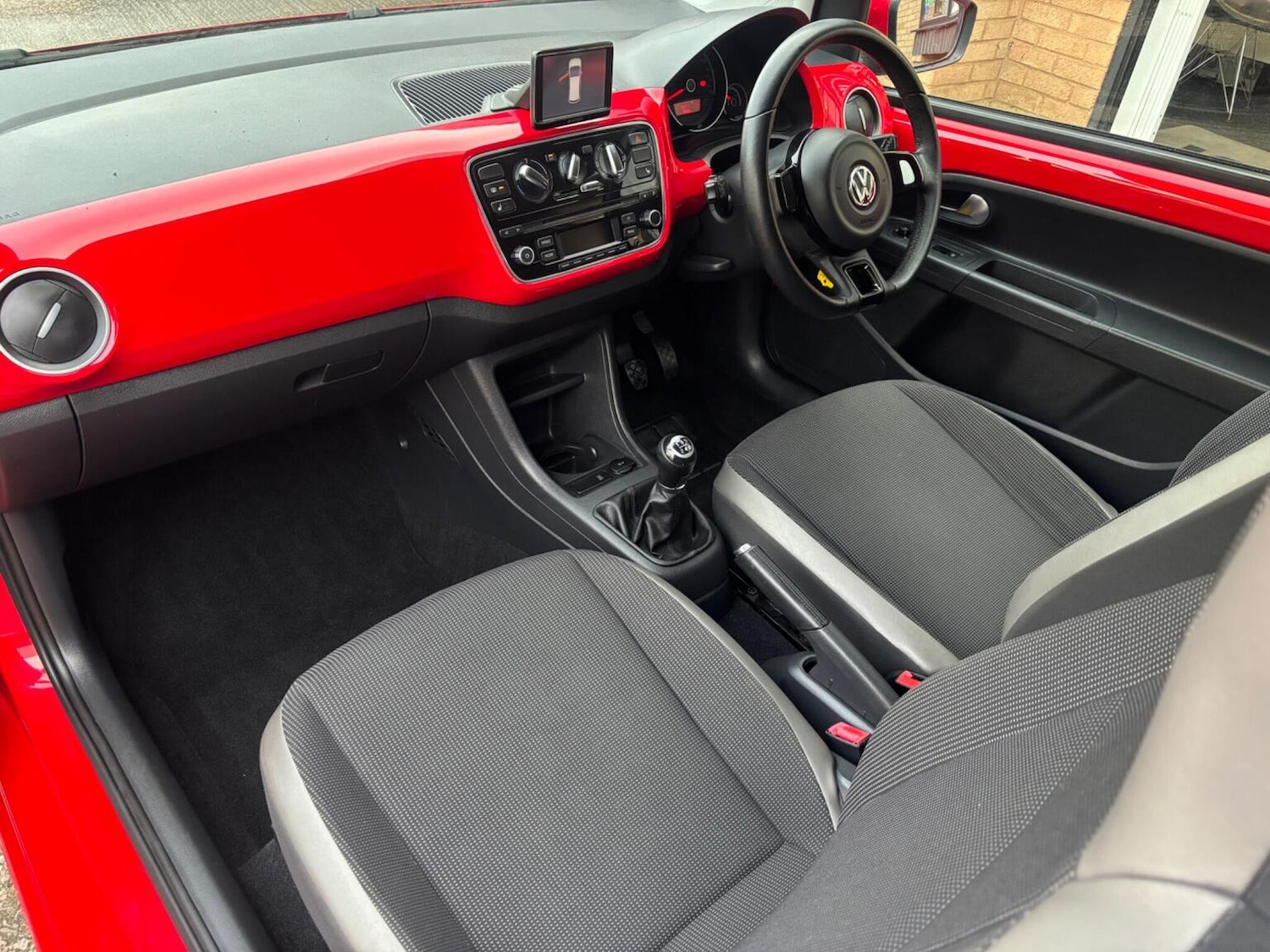 Used Volkswagen up! 2014 for sale - 76560057: Photo 27