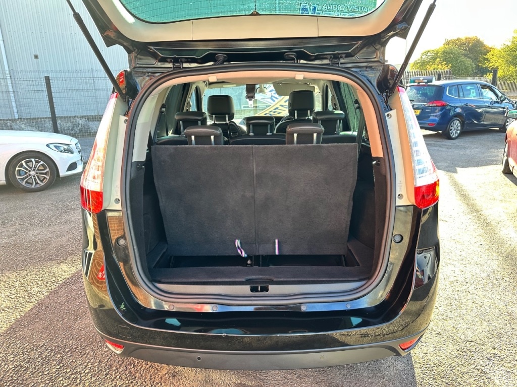 Used Renault Grand Scenic 2014 for sale - 76222952: Photo 21