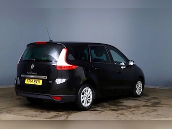 Used Renault Grand Scenic 2014 for sale - 76222952: Photo 2