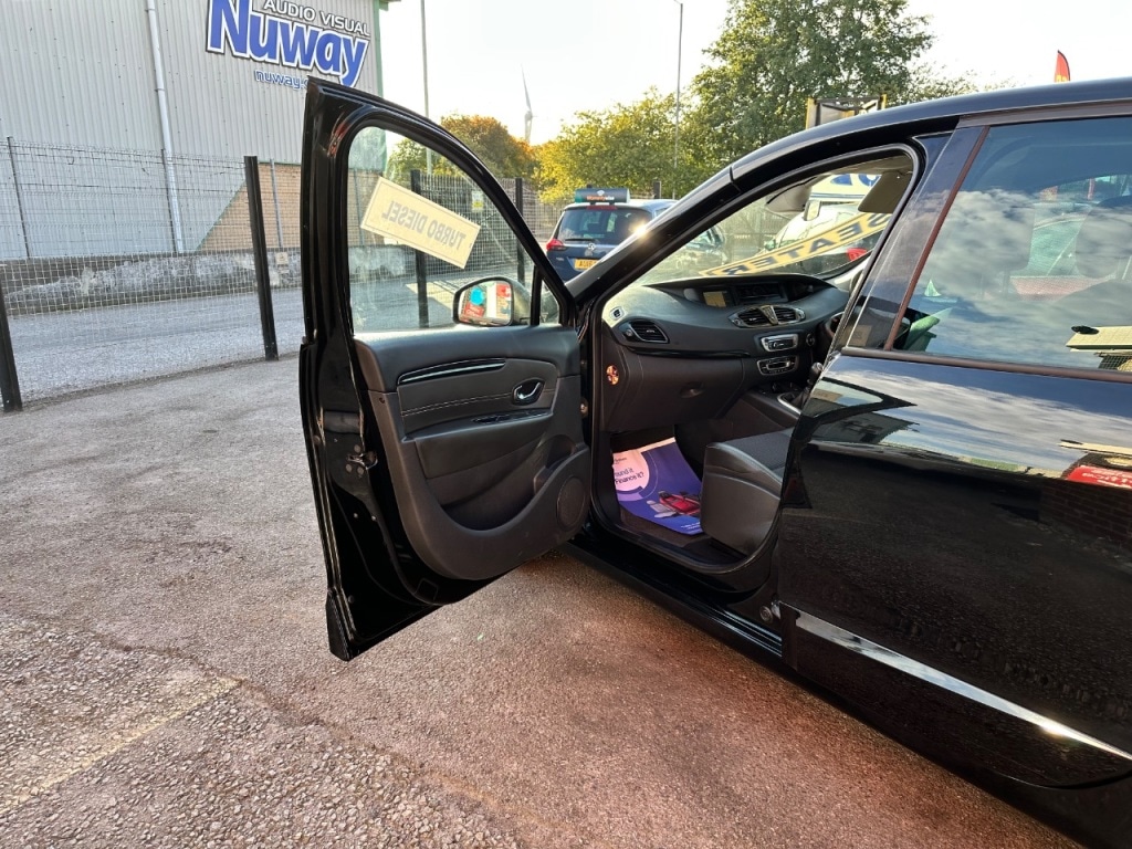 Used Renault Grand Scenic 2014 for sale - 76222952: Photo 7