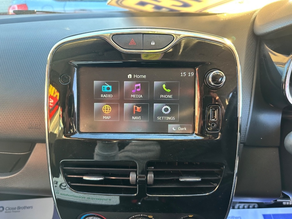 Used Renault Clio 2014 for sale - 76312815: Photo 19