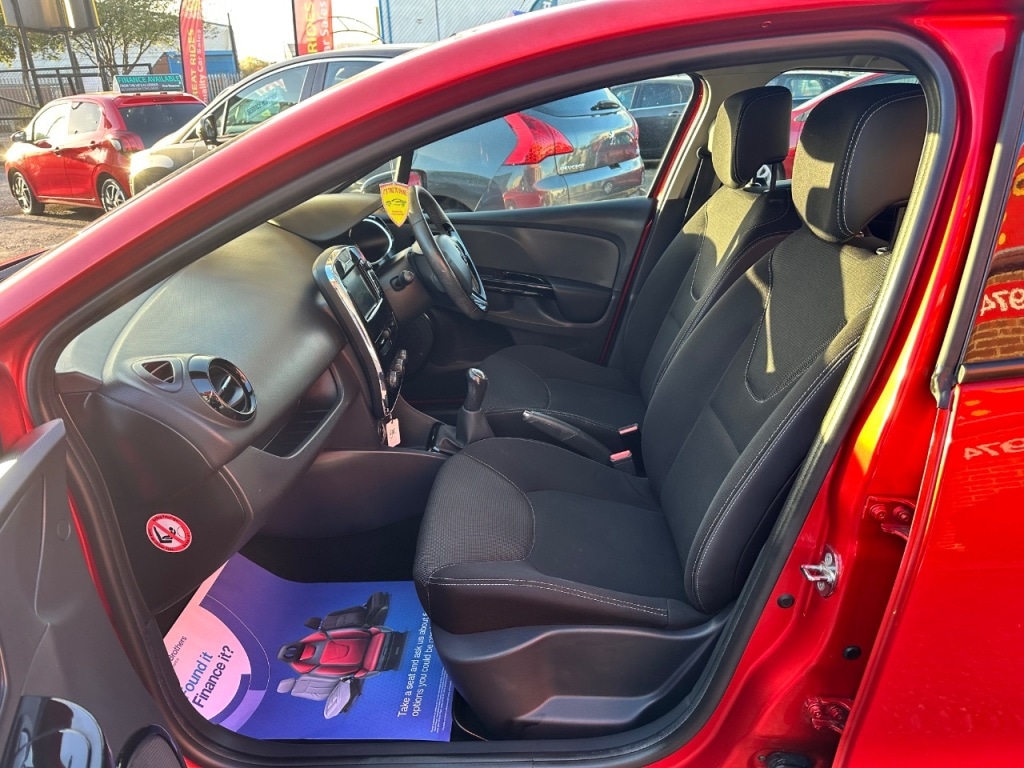 Used Renault Clio 2014 for sale - 76312815: Photo 6