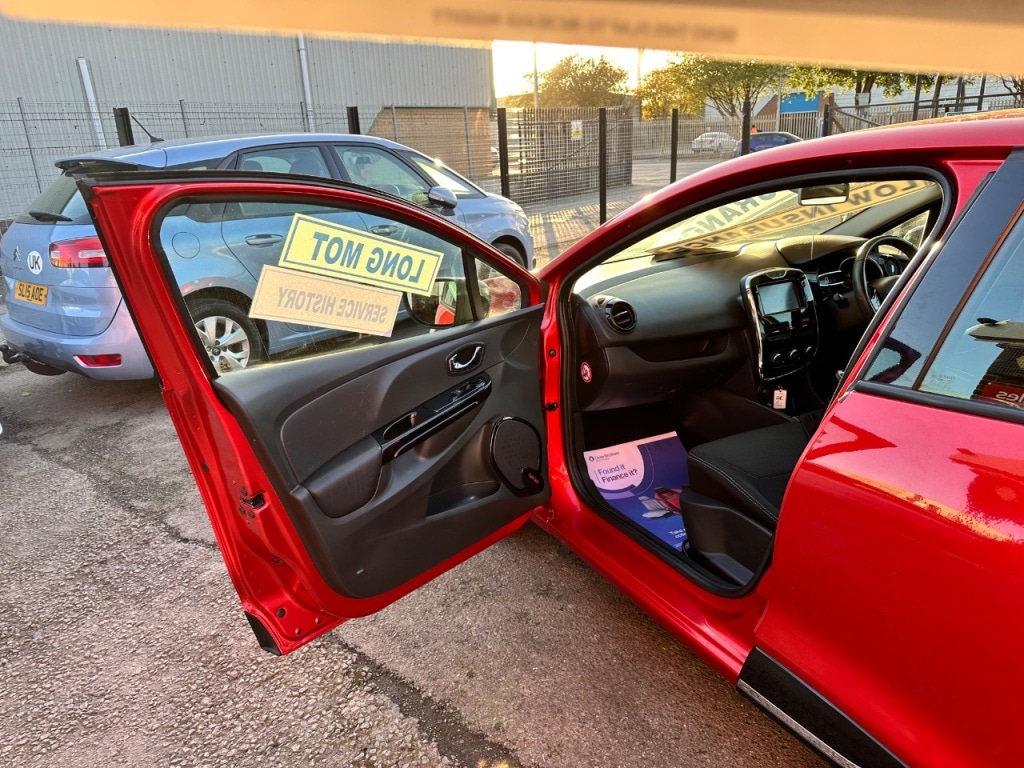 Used Renault Clio 2014 for sale - 76312815: Photo 7