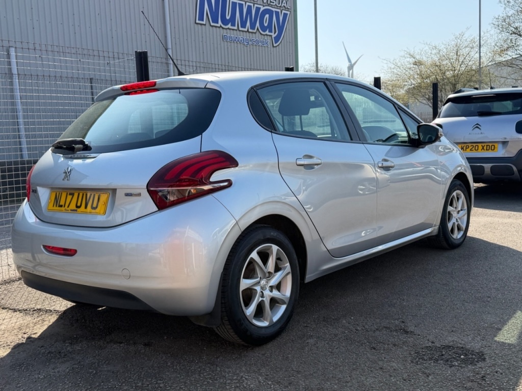 Used Peugeot 208 2017 for sale - 78181985: Photo 2