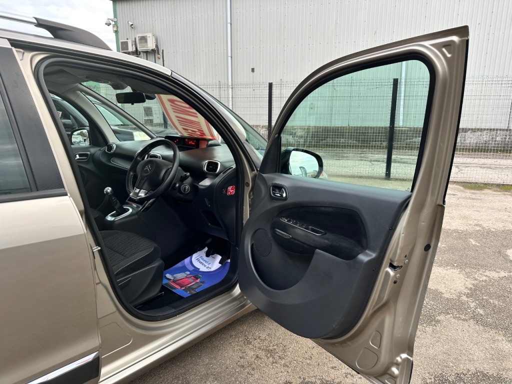 Used Citroen C3 Picasso 2010 for sale - 76469412: Photo 5