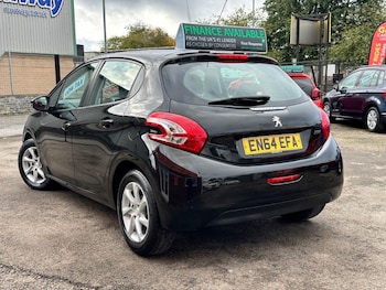 Used Peugeot 208 2015 for sale - 76142829: Photo