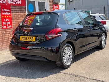 Used Peugeot 208 2019 for sale - 79232934: Photo