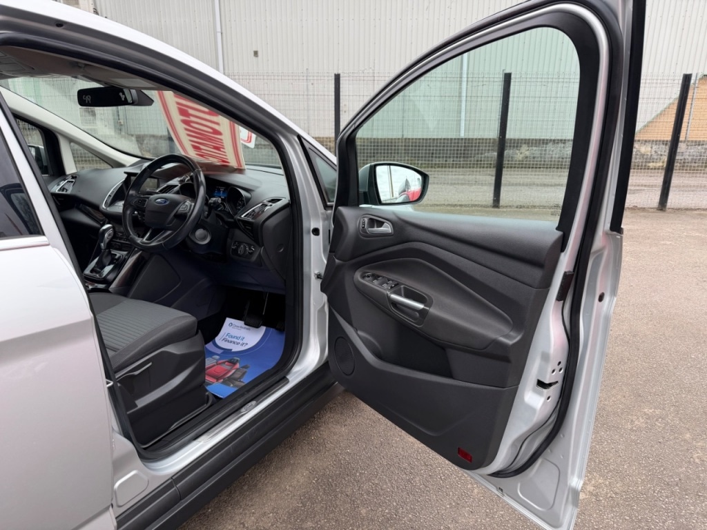 Used Ford C-Max 2015 for sale - 77676125: Photo 5