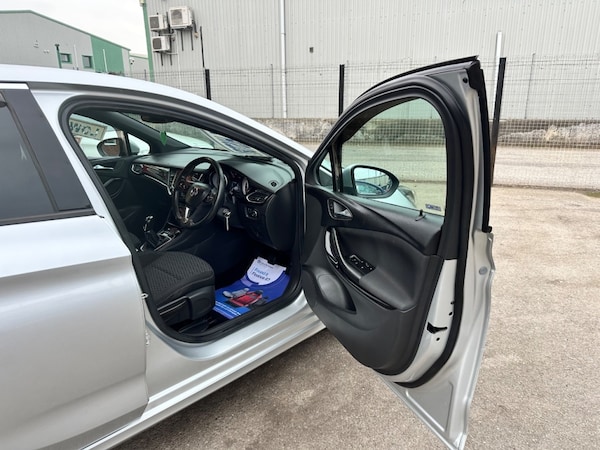 Used Vauxhall Astra 2017 for sale - 76192939: Photo 5