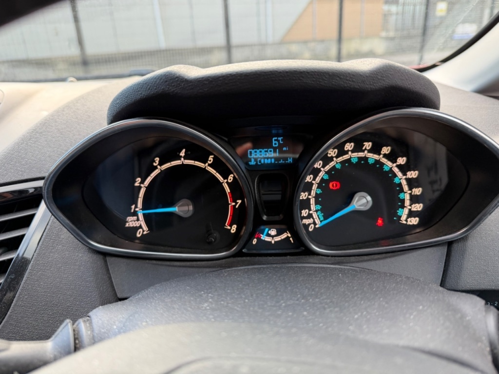 Used Ford Fiesta 2014 for sale - 77013935: Photo 6