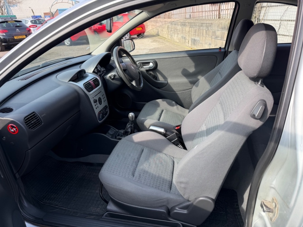 Used Vauxhall Corsa 2003 for sale - 78090869: Photo 7
