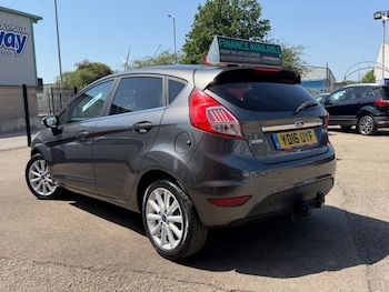 Used Ford Fiesta 2016 for sale - 78682247: Photo