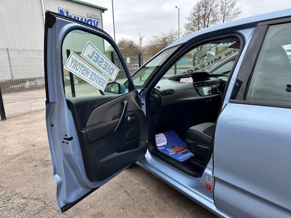 Used Citroen C4 Picasso 2015 for sale - 74300461: Photo 7