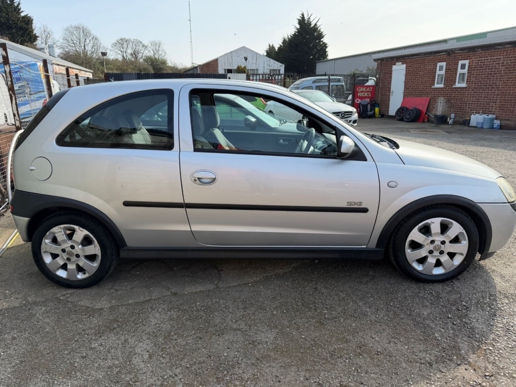 Used Vauxhall Corsa 2003 for sale - 77976078: Photo 3