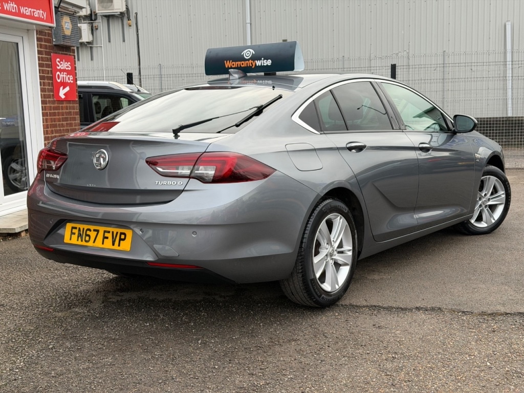 Used Vauxhall Insignia 2017 for sale - 76819855: Photo 2