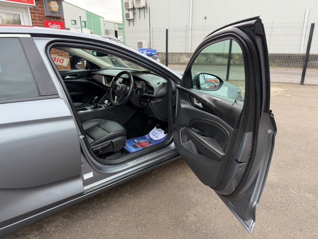Used Vauxhall Insignia 2017 for sale - 76819855: Photo 5