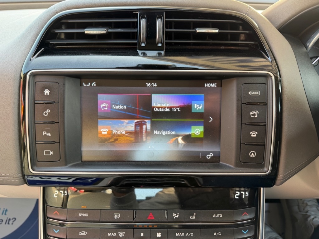 Used Jaguar XE 2016 for sale - 77774926: Photo 19