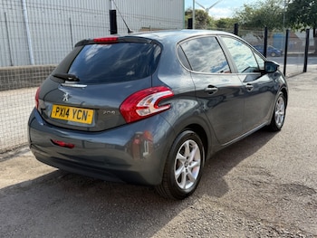 Used Peugeot 208 2014 for sale - 78942761: Photo