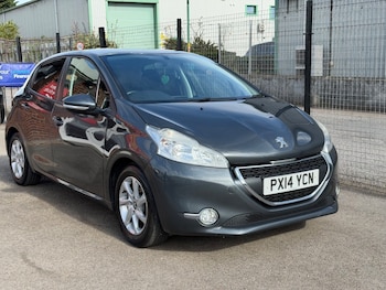 Used Peugeot 208 2014 for sale - 78942761: Photo
