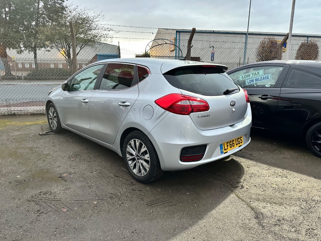 Used Kia Ceed 2016 for sale - 76508790: Photo 2