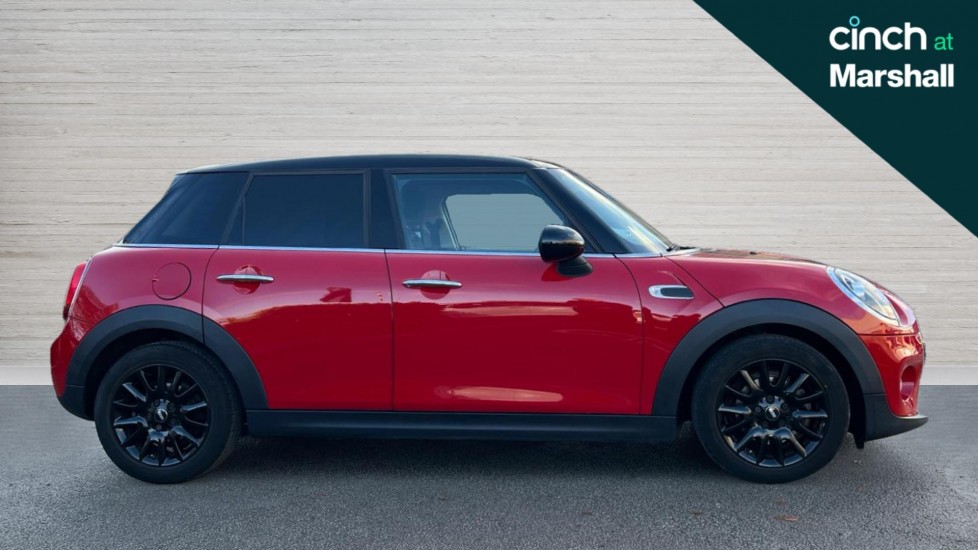Used MINI Hatch 2019 for sale - 76684237: Photo 2
