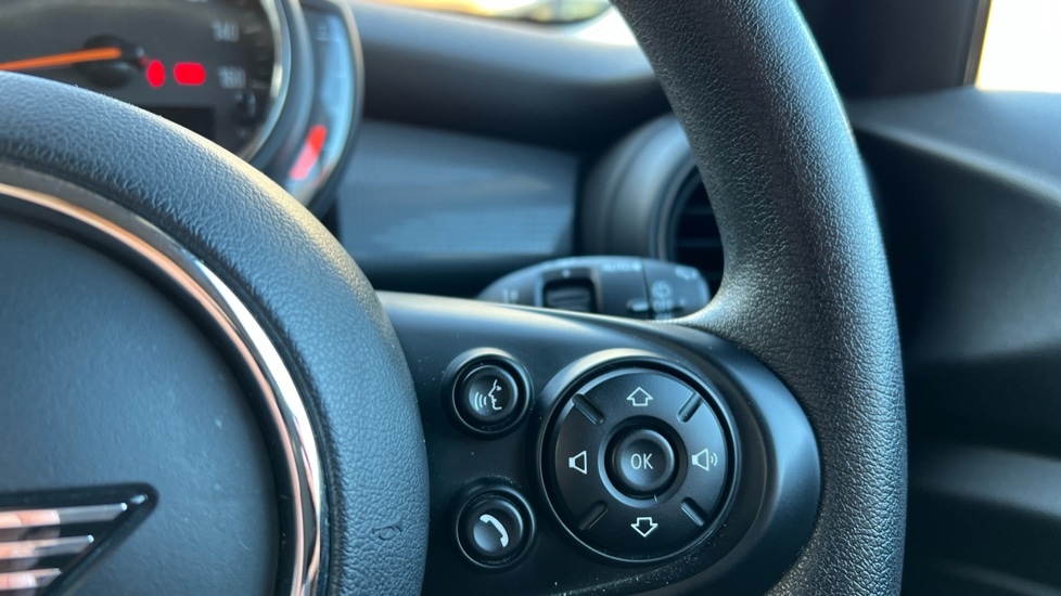 Used MINI Hatch 2019 for sale - 76684237: Photo 23