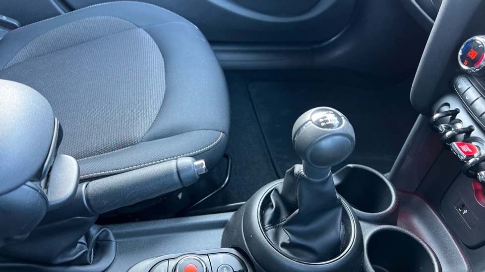 Used MINI Hatch 2019 for sale - 76684237: Photo 28