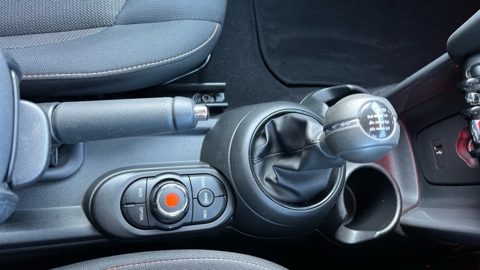 Used MINI Hatch 2019 for sale - 76684237: Photo 29