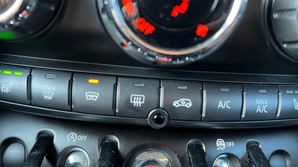 Used MINI Hatch 2019 for sale - 76684237: Photo 34