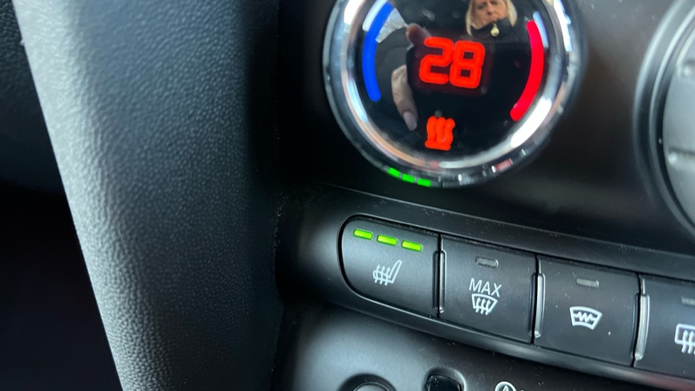 Used MINI Hatch 2019 for sale - 76684237: Photo 36