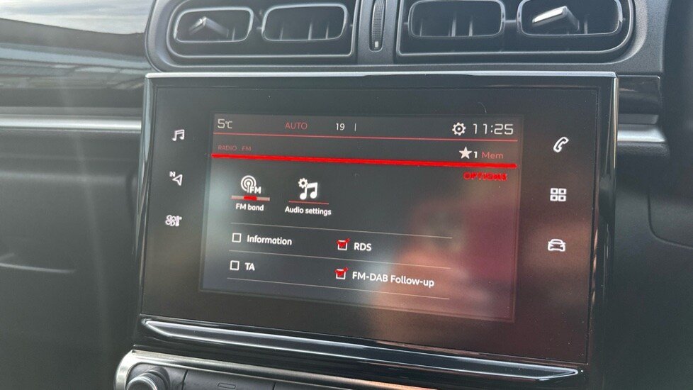 Used Citroen C3 2018 for sale - 76826725: Photo 36