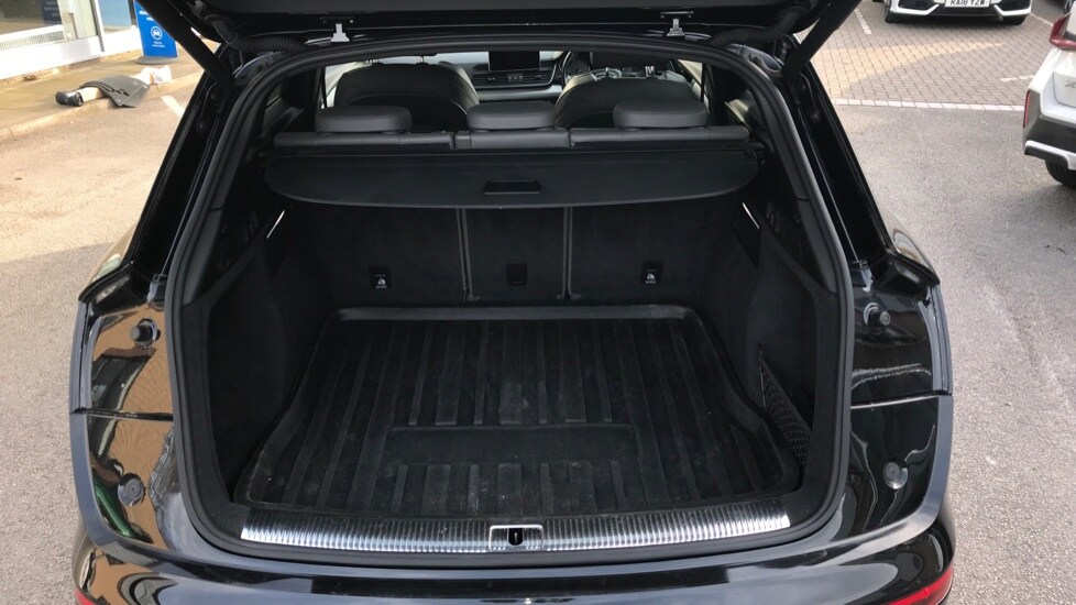 Used Audi Q5 2018 for sale - 76868926: Photo 40