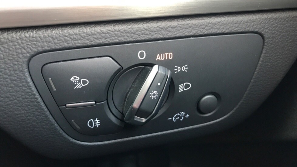 Used Audi Q5 2018 for sale - 76868926: Photo 45