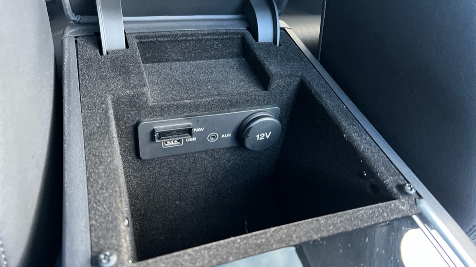 Used Jaguar XE 2016 for sale - 76874130: Photo 32