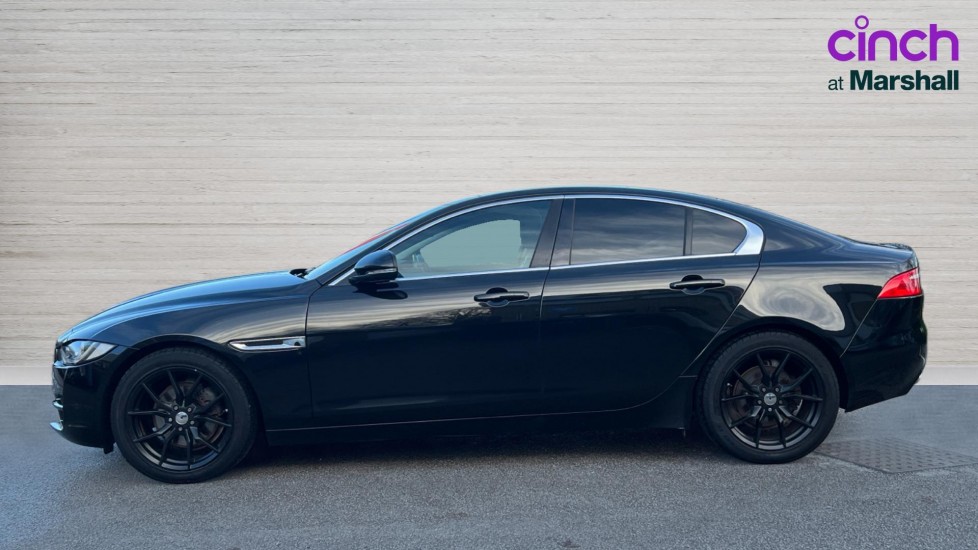 Used Jaguar XE 2016 for sale - 76874130: Photo 6