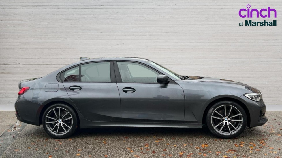 Used BMW 3 Series 2019 for sale - 76873429: Photo 2