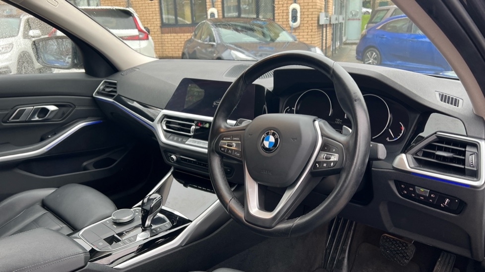 Used BMW 3 Series 2019 for sale - 76873429: Photo 9