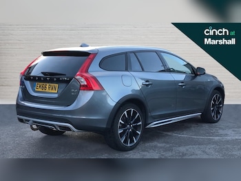 Used Volvo V60 2016 for sale - 76479869: Photo