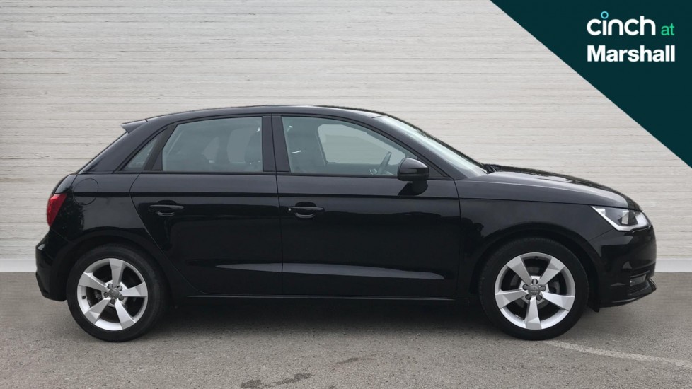 Used Audi A1 2016 for sale - 76074617: Photo 2