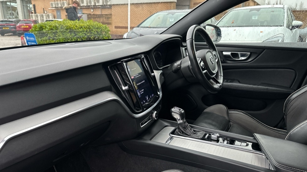 Used Volvo V60 2020 for sale - 76869957: Photo 10