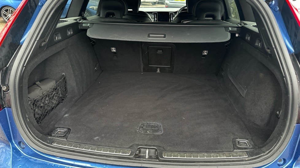 Used Volvo V60 2020 for sale - 76869957: Photo 15