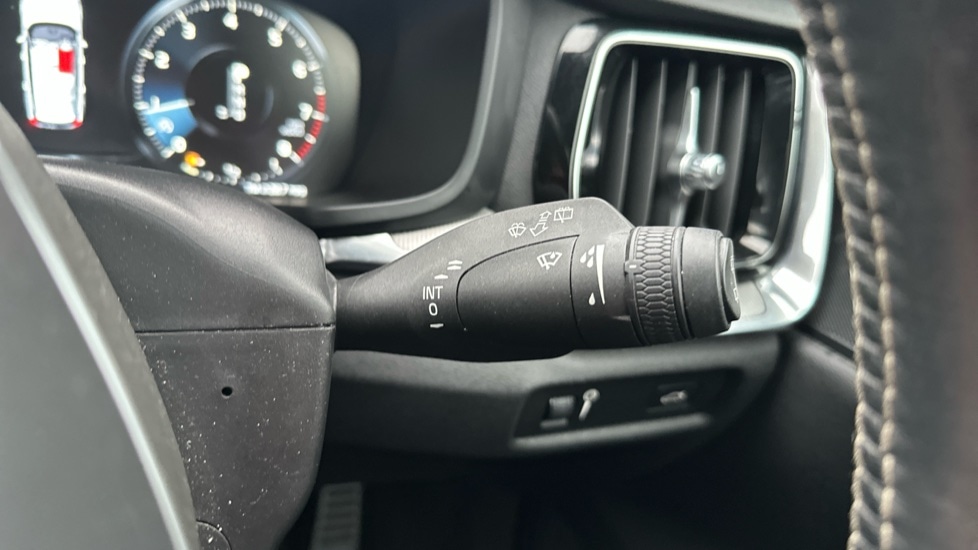 Used Volvo V60 2020 for sale - 76869957: Photo 27