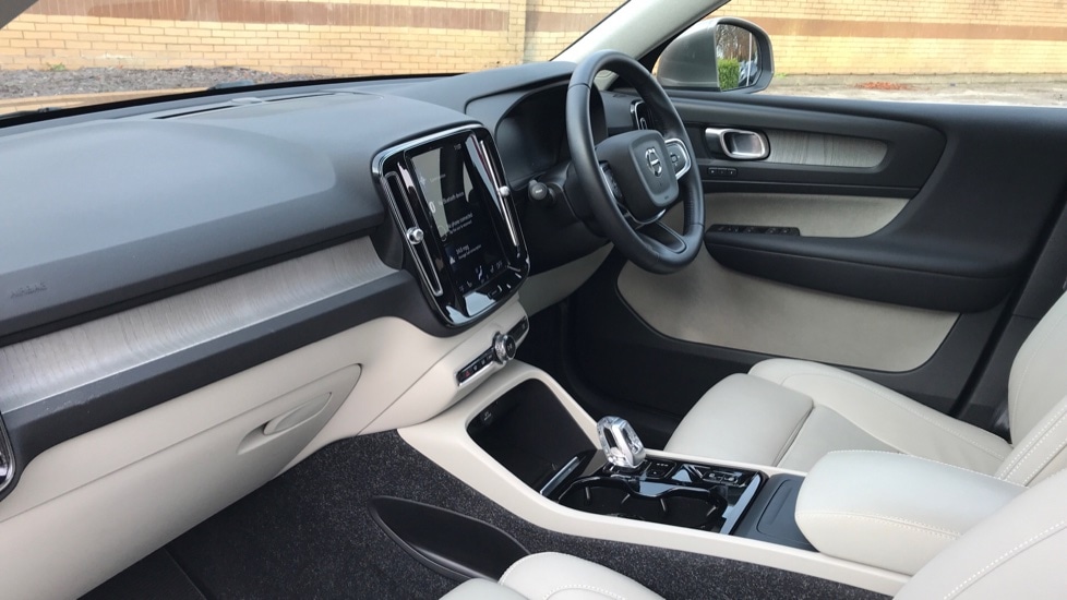 Used Volvo XC40 2021 for sale - 76873809: Photo 10