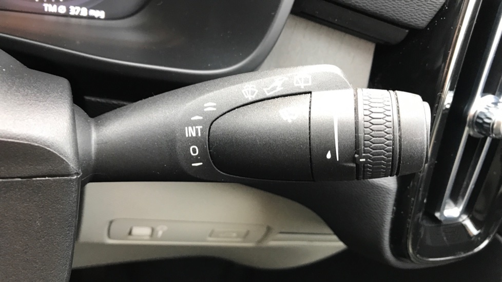 Used Volvo XC40 2021 for sale - 76873809: Photo 26