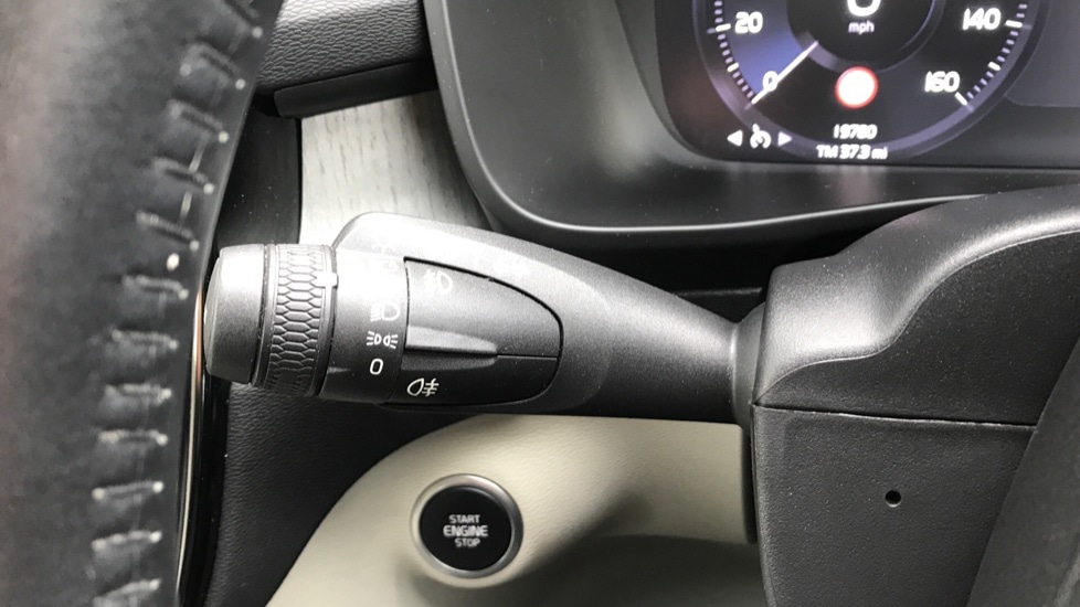 Used Volvo XC40 2021 for sale - 76873809: Photo 27