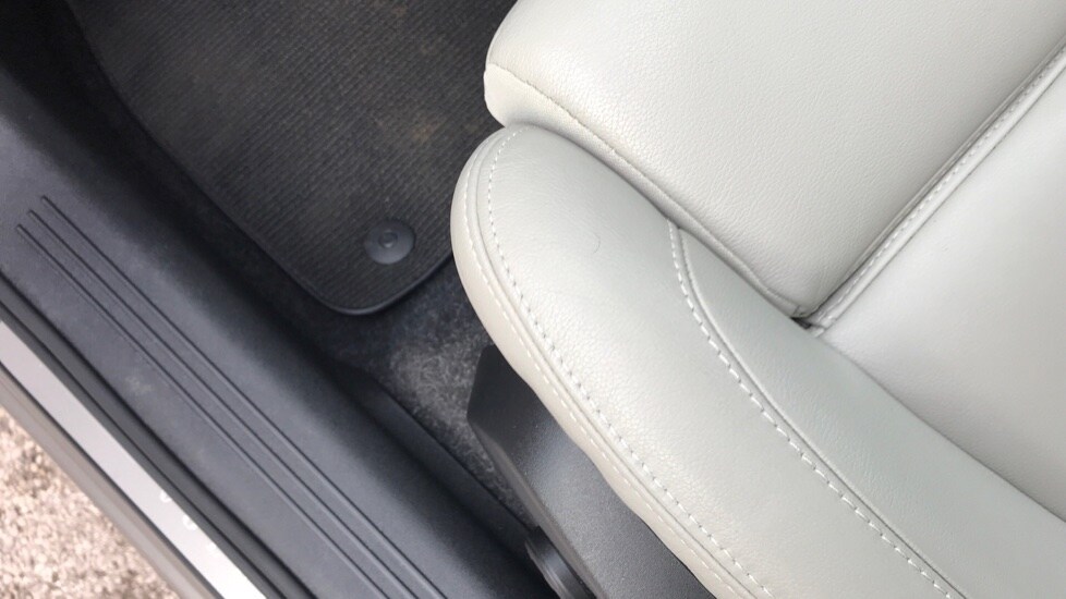 Used Volvo XC40 2021 for sale - 76873809: Photo 39