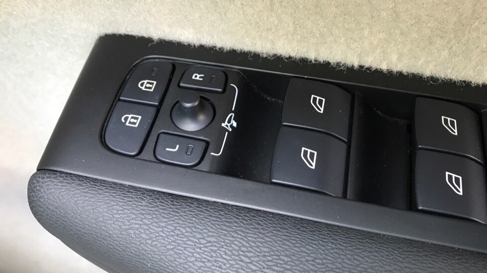 Used Volvo XC40 2021 for sale - 76873809: Photo 41