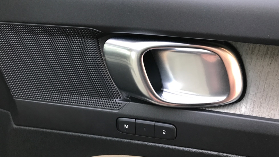 Used Volvo XC40 2021 for sale - 76873809: Photo 42