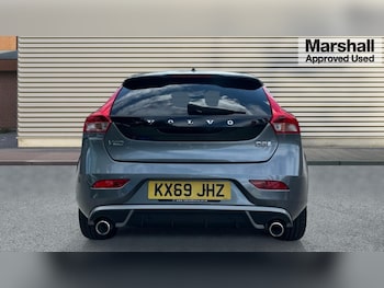 Used Volvo V40 2019 for sale - 75471028: Photo
